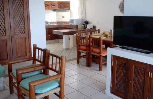 Lázaro Cárdenas Condominio | Upscale spacious condo with spectacular views of the Bay of Banderas