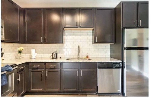Barclay Downs Apartamento | Upscale Studio in Ritzy SouthPark Charlotte/King Bed/Balcony/Free Parking!