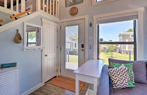 Austin Casa | Upscale Tiny Home - Boho-Chic Austin Getaway!