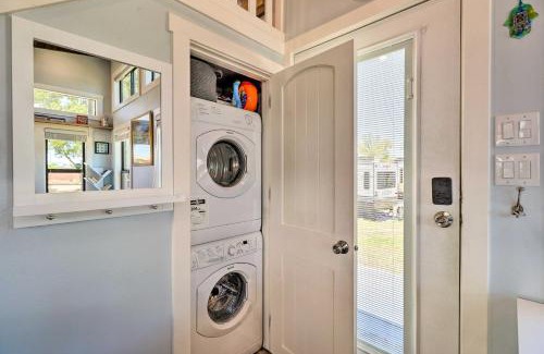 Austin Casa | Upscale Tiny Home - Boho-Chic Austin Getaway!