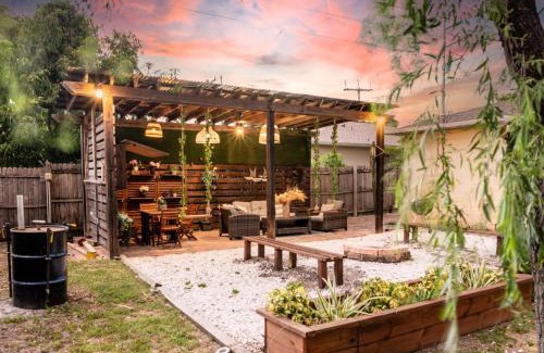 East Ybor Casa | Upscale Ybor House with Outdoor Living Space
