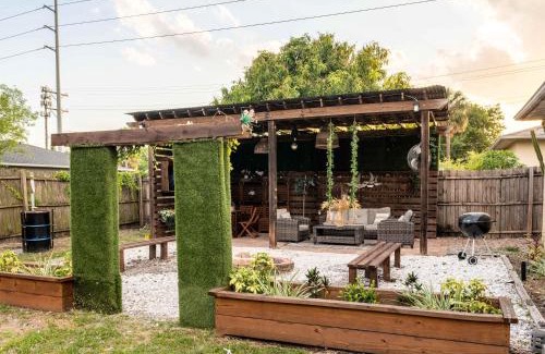 East Ybor Casa | Upscale Ybor House with Outdoor Living Space