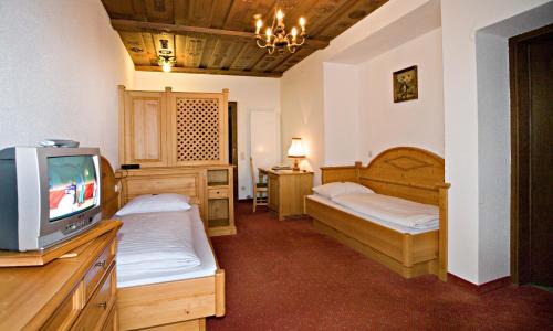 Zell am See Hotel | Upside Down Town Hotel Neue Post