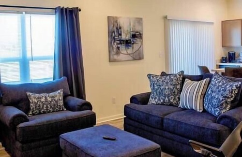 Acton Casa | Upsize-Wifi, Parking, Massage Chair, Washer/Dryer