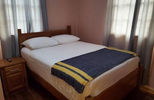 Georgetown Apartamento | Upstairs 2 Bedroom Avalon Regia Apartment