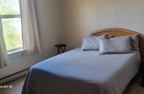Butte Apartamento | Upstairs apartment in uptown Butte. Cute apartment in a historical building.