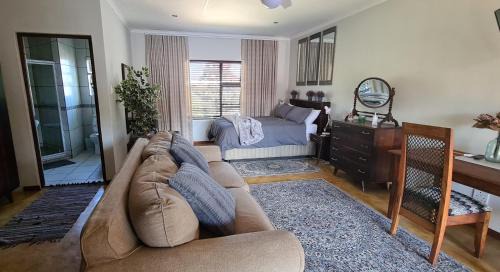 White River Apartamento | Upstairs R-1 Self-Catering Unit