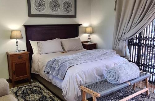 White River Casa | Upstairs R-2 Self-Catering Unit