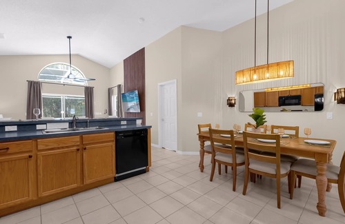 Eagle Pointe South Casa | Upstay Dream Home w Private Pool Arcade Theme Rooms