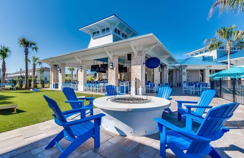 Four Corners Casa | Upstay Family Home w Cinema Pool BBQ Clermont