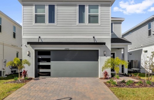 Four Corners Casa | Upstay Family Home w Cinema Pool BBQ Clermont
