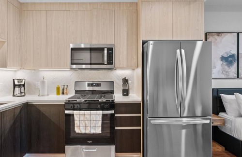 West Congress Apartamento | Upstay Modern Studio Near South Congress Avenue!