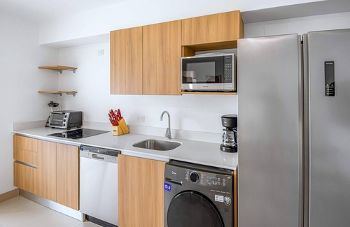 Barrio Santa Lucía Apartamento | Upstay - New Condo in Jaco - 5 Mins From Beach