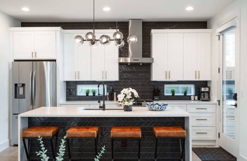 Rosewood Casa | Upstay - City Views & Stargazing on Rooftop Patio