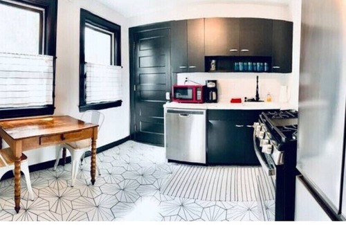 East Isles Apartamento | Uptown Bachelor 2