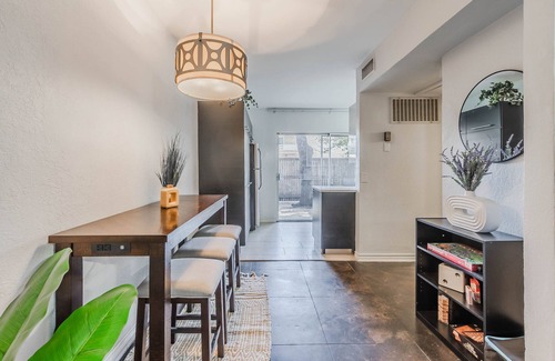Turtle Creek Casa | Uptown Dallas Getaway Retreat