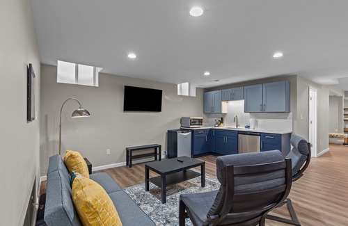 The Gate Casa | Uptown Elegant Escape | JZ Vacation Rentals