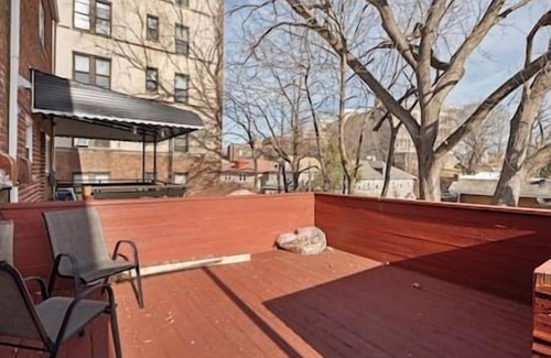 North Side Casa | Uptown Escape in Mount Vernon