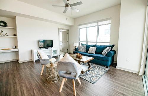 Third Ward Apartamento | Uptown Fully Furnished 2BR Apartment apts