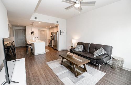 Third Ward Apartamento | Uptown Furnished Apartments near BOA Stadium apts