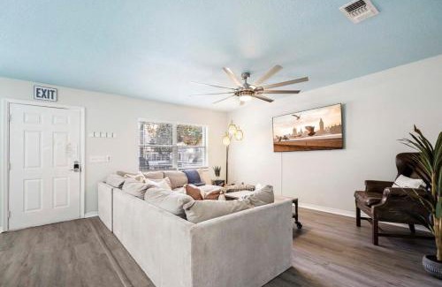 St. Augustine Casa | Uptown Gem The Castaway Cottage, Dog Friendly!