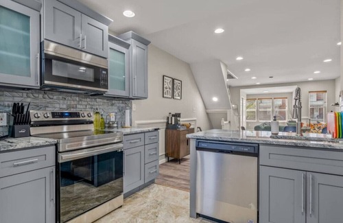 Olney-Oak Lane Casa | Uptown Gem! A Family Home w/ Free Early Check-in!