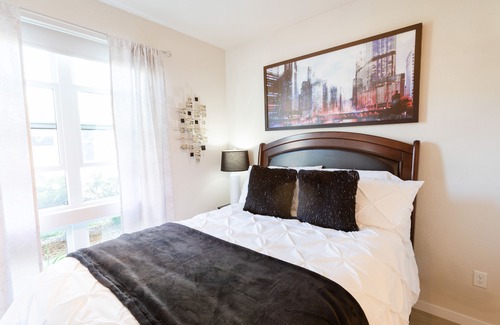 Kingfield Apartamento | Uptown Gem🔹Fast WiFi🔹In-Unit W/D🔹Keurig+Coffee