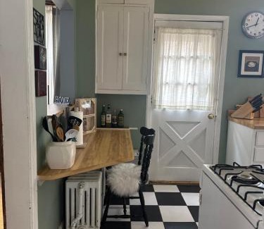 Uptown Apartamento | Uptown Getaway by the Lakes