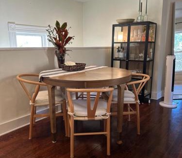 Uptown Apartamento | Uptown Getaway by the Lakes