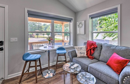 Hot Springs Cabaña | Uptown Hot Springs Cottage 1 By Bathhouse Row