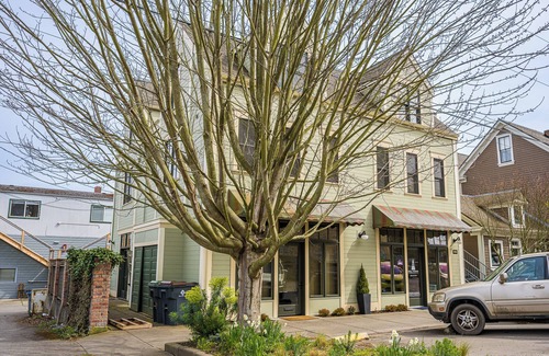 Port Townsend Condominio | Uptown Loft: walk to everything! Monthly rental in the heart of Port Townsend
