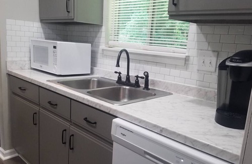 Greenwood Apartamento | Uptown Near Self Regional Hospital and Lander Univ