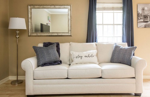 Milan Condominio | Uptown NOLA! Pasos ubicados a StCharles Street Car