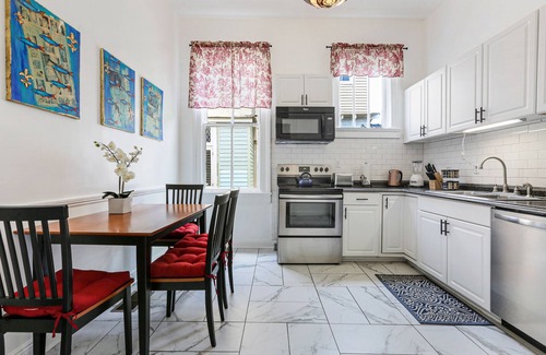 Freret Casa | Uptown Spacious 4BD w Historic Charm