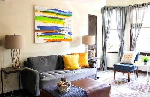 Harrisburg - Hershey Casa | Uptown Suite B | Central Location | Free Parking