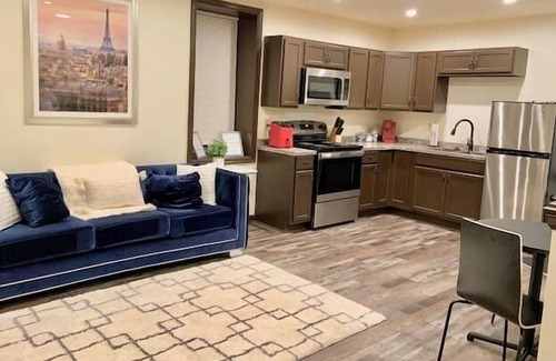 Harrisburg - Hershey Casa | Uptown Suite C | Modern & Cozy | Central Location