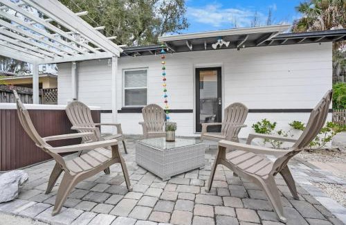 St. Augustine Casa | Uptown Treasure with Spa Dogs Ok Dreamy Patio