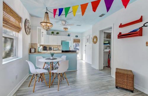 St. Augustine Casa | Uptown Treasure with Spa Dogs Ok Dreamy Patio
