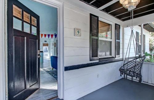 St. Augustine Casa | Uptown Treasure with Spa Dogs Ok Dreamy Patio