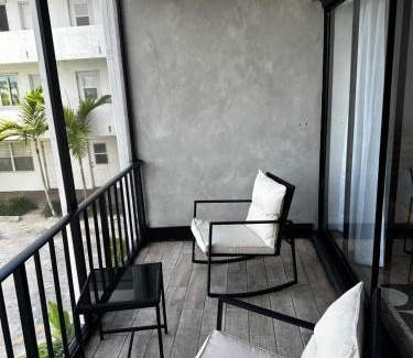 Downtown Apartamento | UR Dezignz Urban Luxe Addition