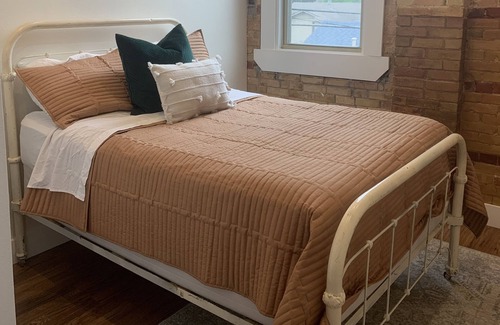 Fort Worth Apartamento | Urban 2 Bedroom Apartment in Fort Worth!