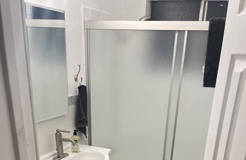 South Montebello Apartamento | Urban 2bd King Suite near fwy/hospitals/DTLA/parks