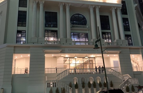 Pembo Condominio | Urban 2BR Elegance: Your City Escape in BGC!