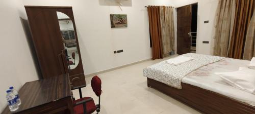 Varanasi Apartamento | Urban Bliss- Luxury Villa- Gym, library, 5 Min DLW, 10 Min Station & BHU