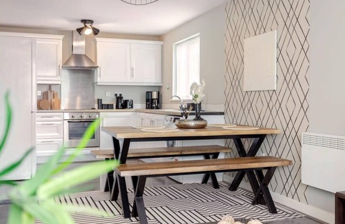 Irlam Apartamento | Urban Chic 2-BR Flat Trafford Centre– Free Parking