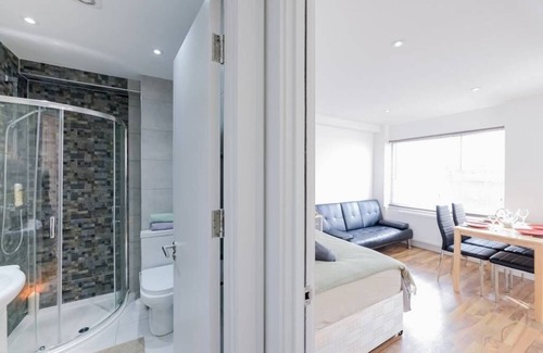 South Bermondsey Apartamento | "Urban Chic in Bermondsey: Modern Gem, Studio Apartment in SE1's Heart!"