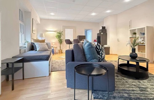 Gaisburg Apartamento | Urban Chic | Sleeps 5 | Balcony