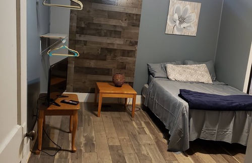 Acipco-Finley Casa | Urban Cul De Sac 1 Private Double Bed /1 shared bath