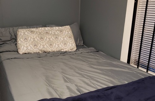 Acipco-Finley Casa | Urban Cul De Sac 1 Private Double Bed /1 shared bath