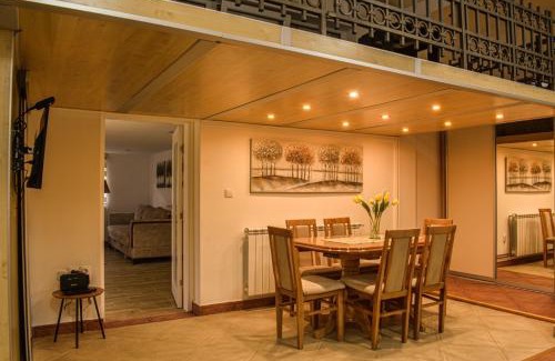 Vracar Apartamento | Urban Duplex